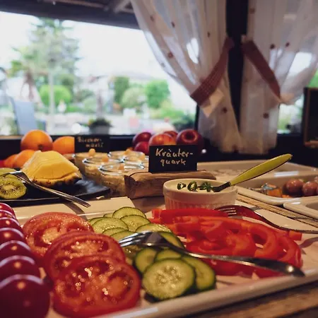 Altbau Amboss 酒店 Grunkraut