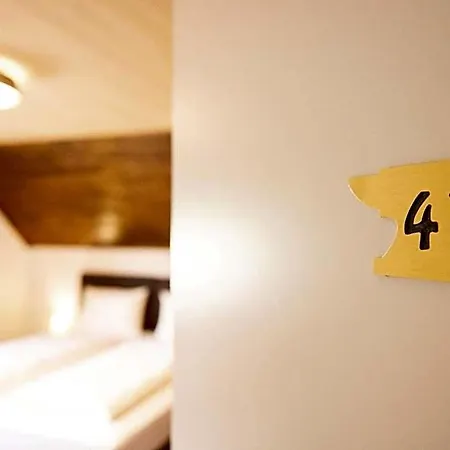 Altbau Amboss Otel Grunkraut