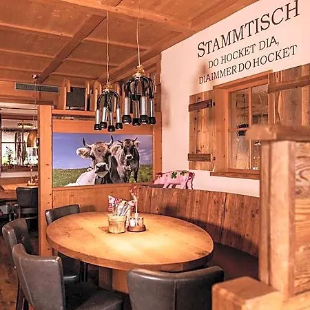 Altbau Amboss Otel Grunkraut